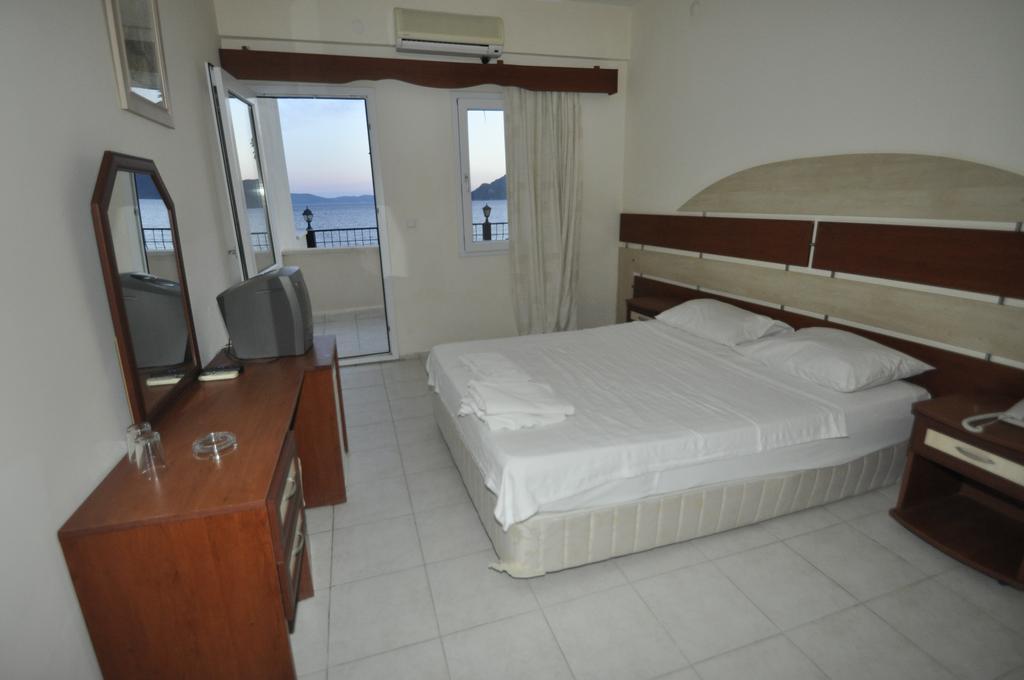 Ado Beach Hotel 터그트레이스 객실 사진